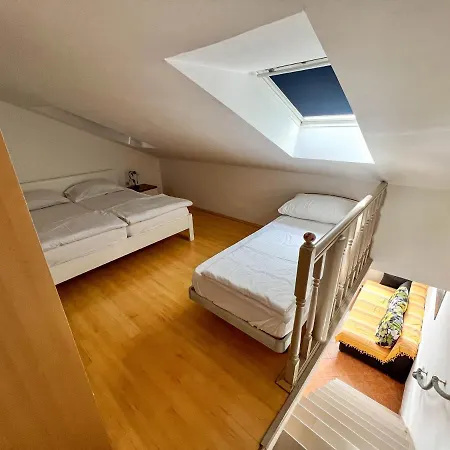Arena Apartman *
